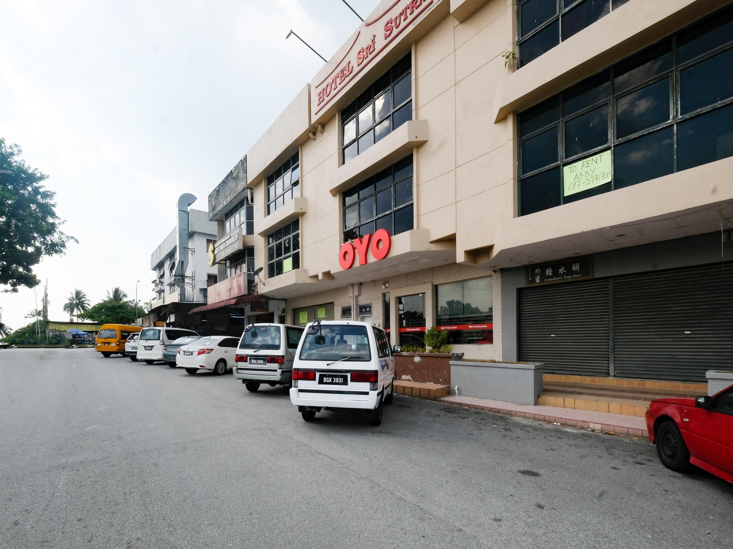פטלין ג'איה Hotel Sri Sutra - Sungai Buloh מראה חיצוני תמונה